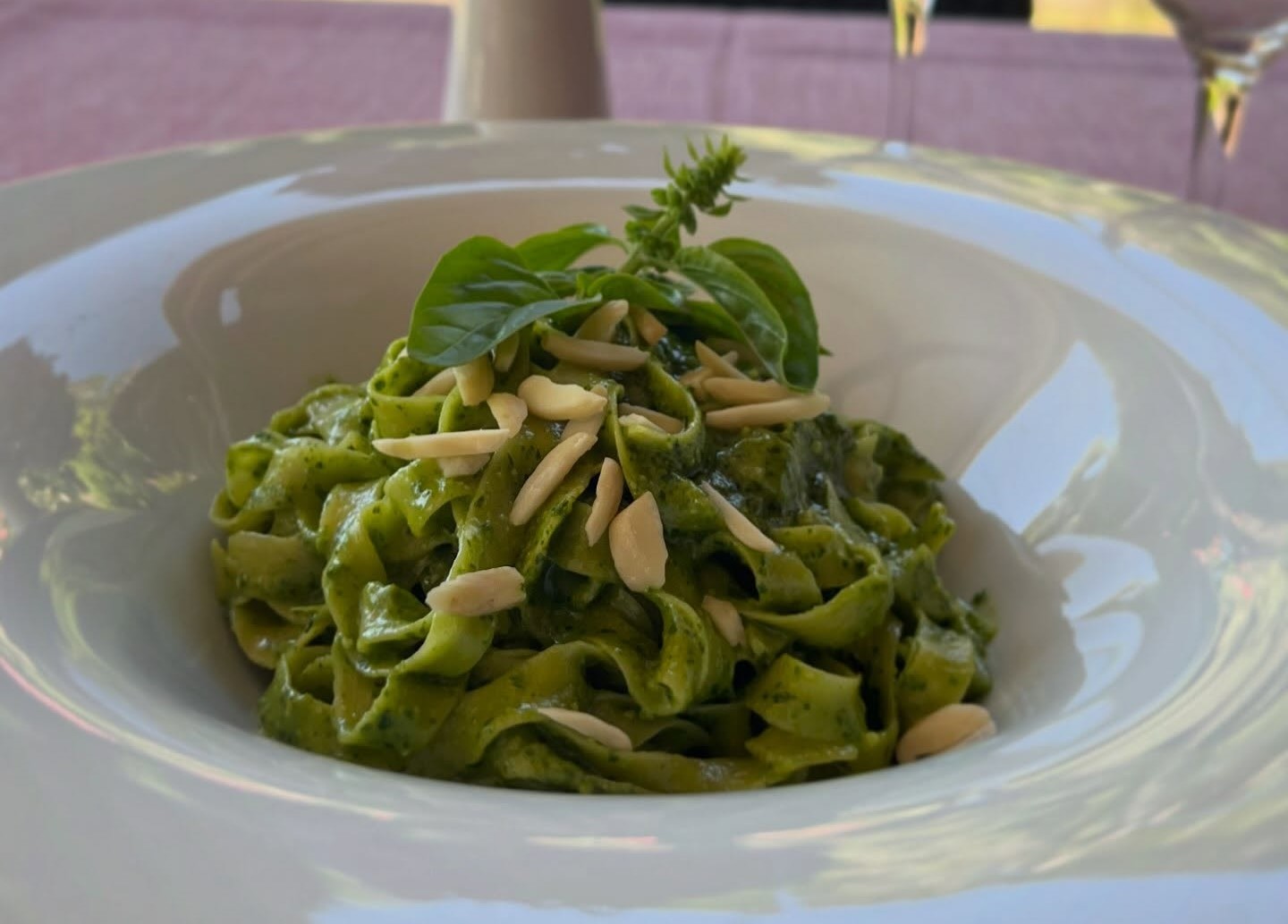 tagliatelle_al_pesto.jpg
